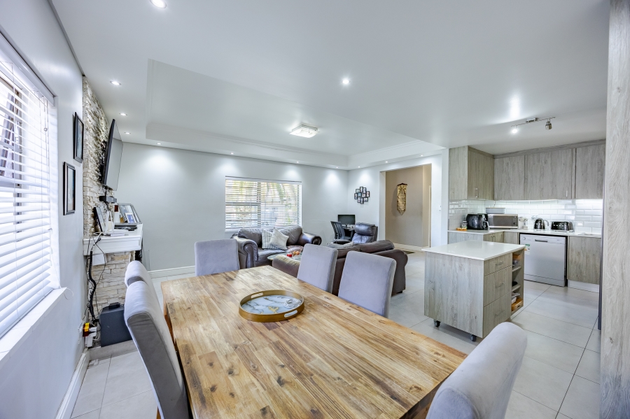 3 Bedroom Property for Sale in Avondale Western Cape
